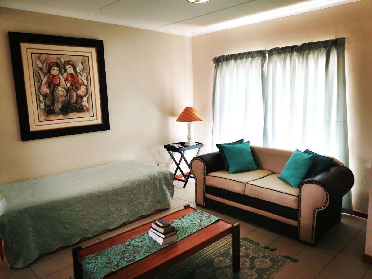 East Gate Rest Camp Διαμέρισμα Buitepos Εξωτερικό φωτογραφία
