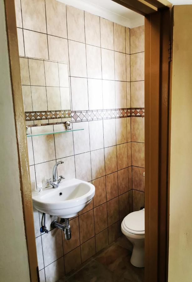 East Gate Rest Camp Διαμέρισμα Buitepos Εξωτερικό φωτογραφία