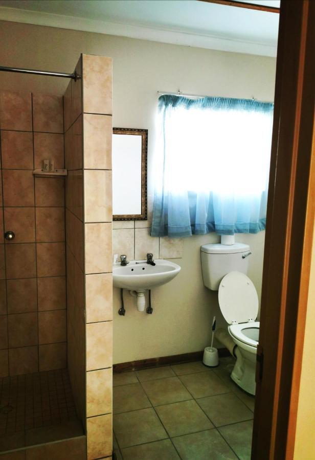 East Gate Rest Camp Διαμέρισμα Buitepos Εξωτερικό φωτογραφία